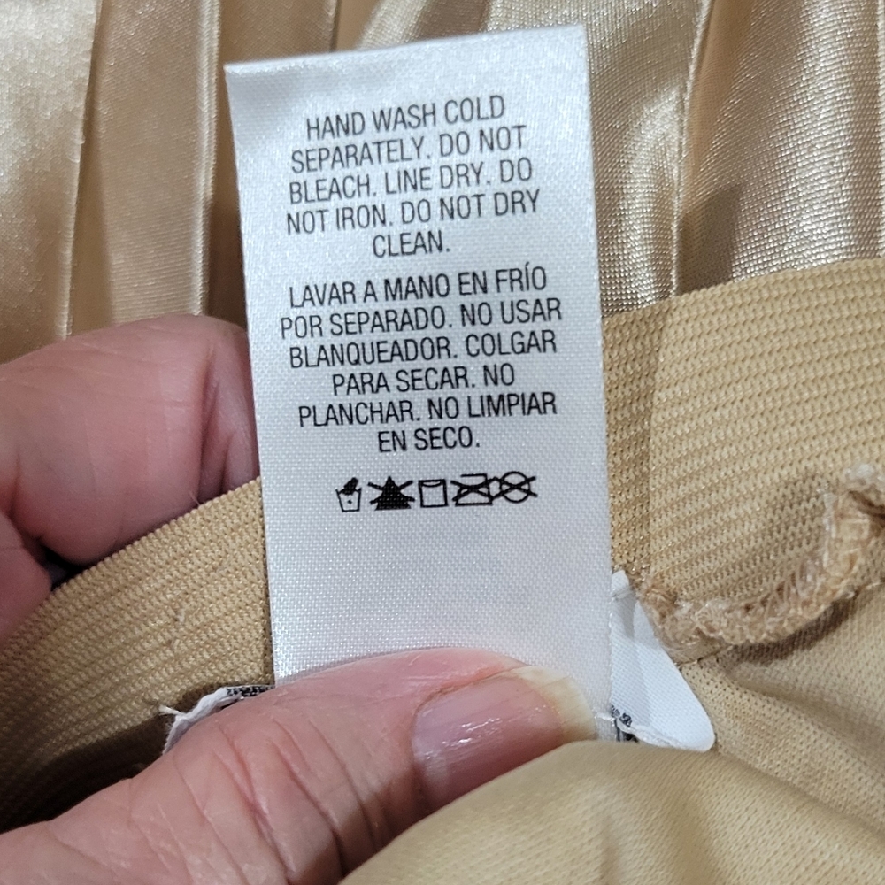 Jaclyn Smith Women's Gold Skirt NWT - Picture 5 of 5